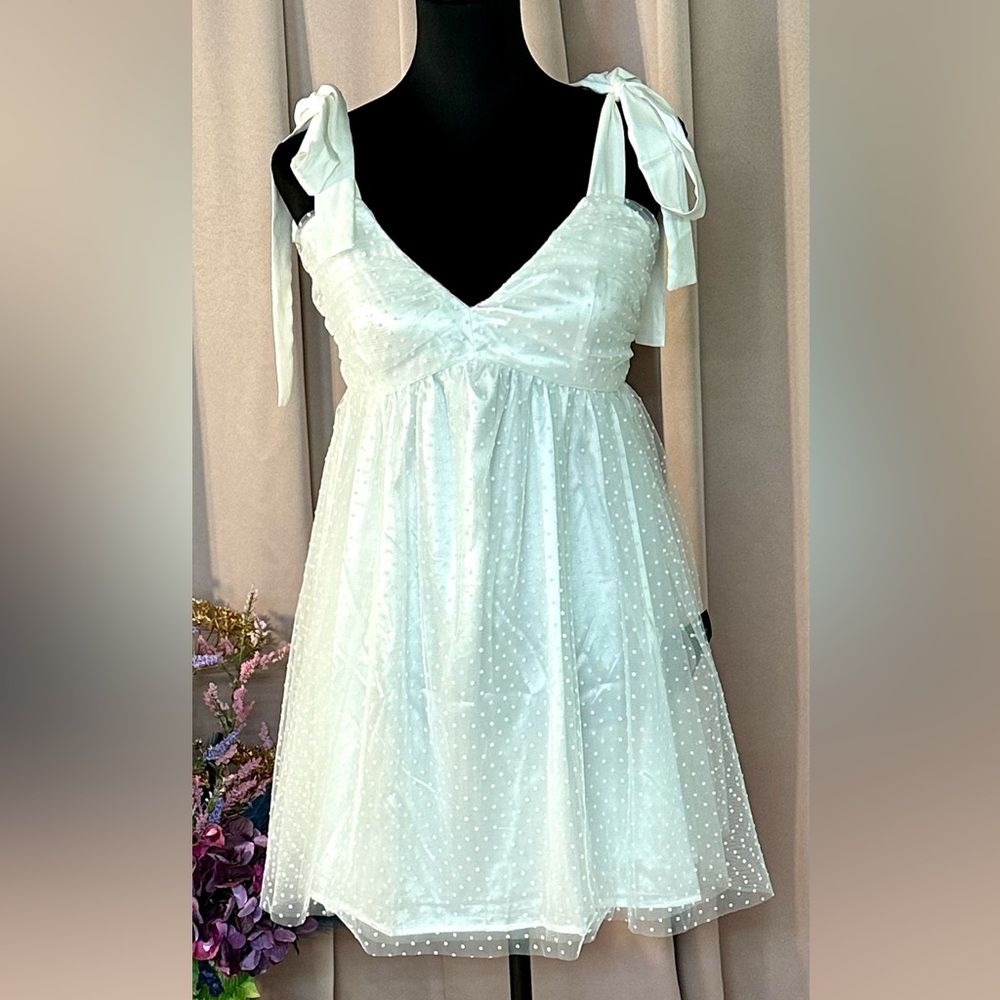 Lulus White Swiss Polka Dot Shoulder Tie Mini Dress (M(‼️NWT‼️